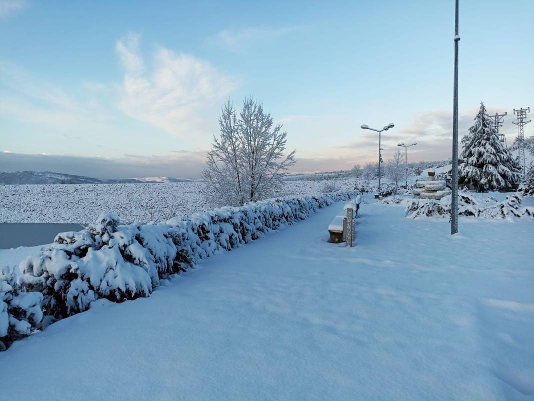 Meteoroloji: Yarın Konya’da 3 ilçeye kar yağacak 6